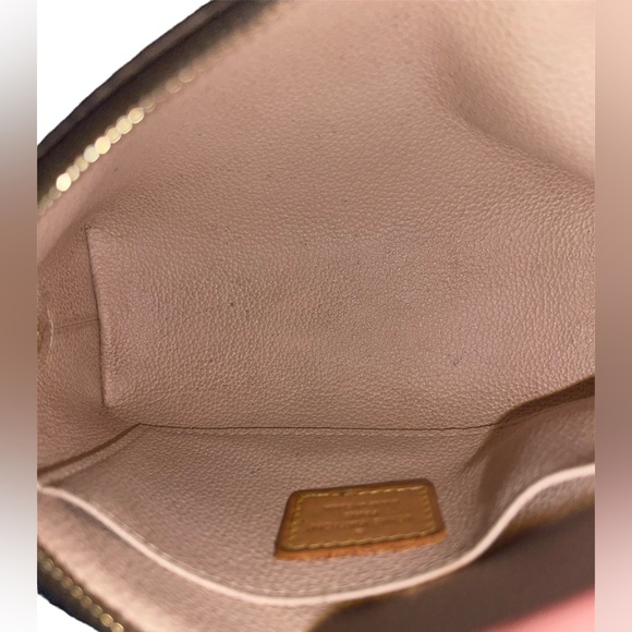 Authentic LV makeup case/ Lv clutch/ Lv carry bag GUC - Picture 7 of 9